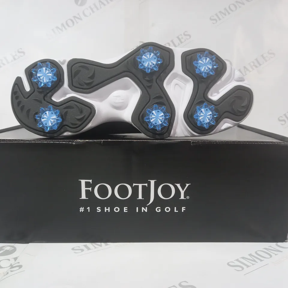 BOXED PAIR OF FOOT JOY GOLD SHOES IN BLACK UK SIZE 6