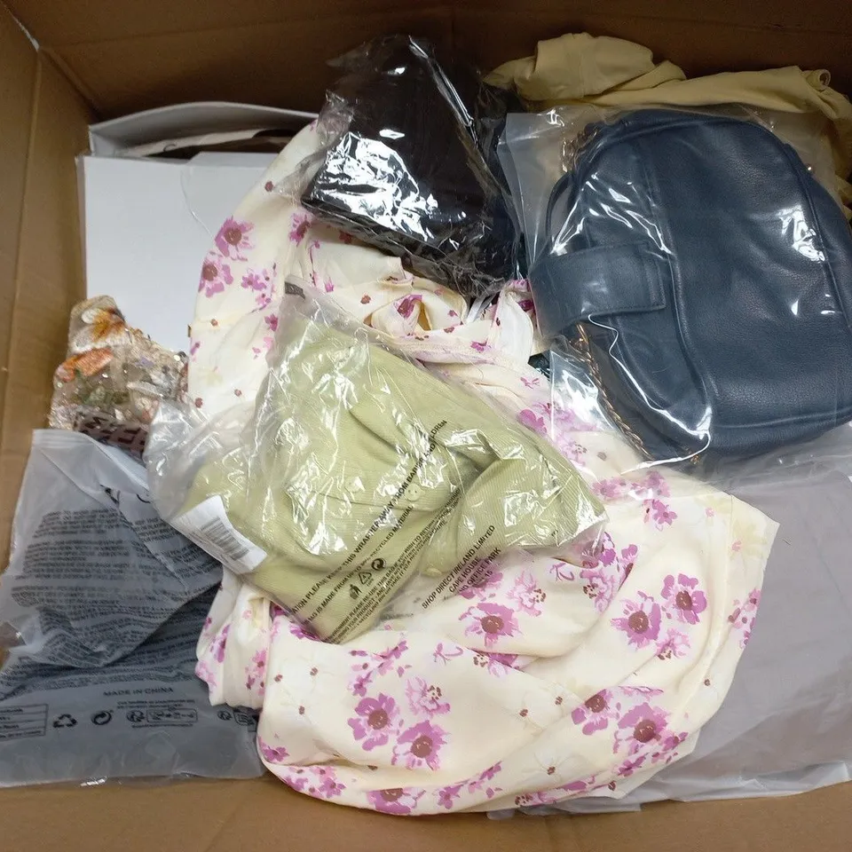LARGE BOX OF APPROXIMATELY 20 ASSORTED CLOTHING ITEMS IN VARIOUS SIZES, STYLES AND COLOURS