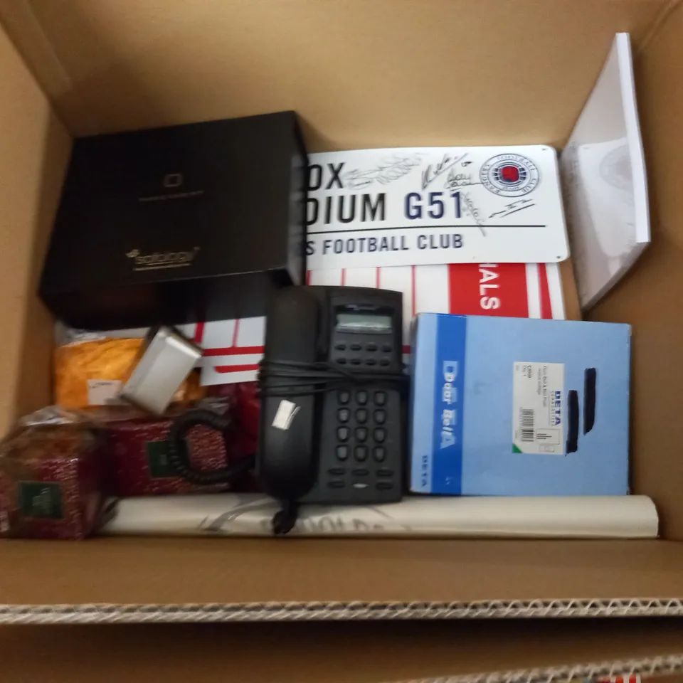 LARGE QUANTITY OF ASSORTED HOUSEHOLD ITEMS TO INCLUDE MATTRESS ENCASEMENT, PICTURE FRAMES AND DECOY CAMERAS