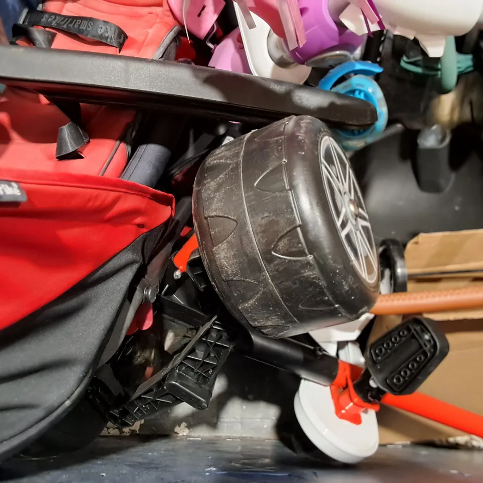PALLET OF APPROXIMATELY 6 ASSORTED ITEMS TO INCLUDE - SMARTRIKE , EVO SCOOTER , ZINC SCOOTER ETC - COLLECTION ONLY 