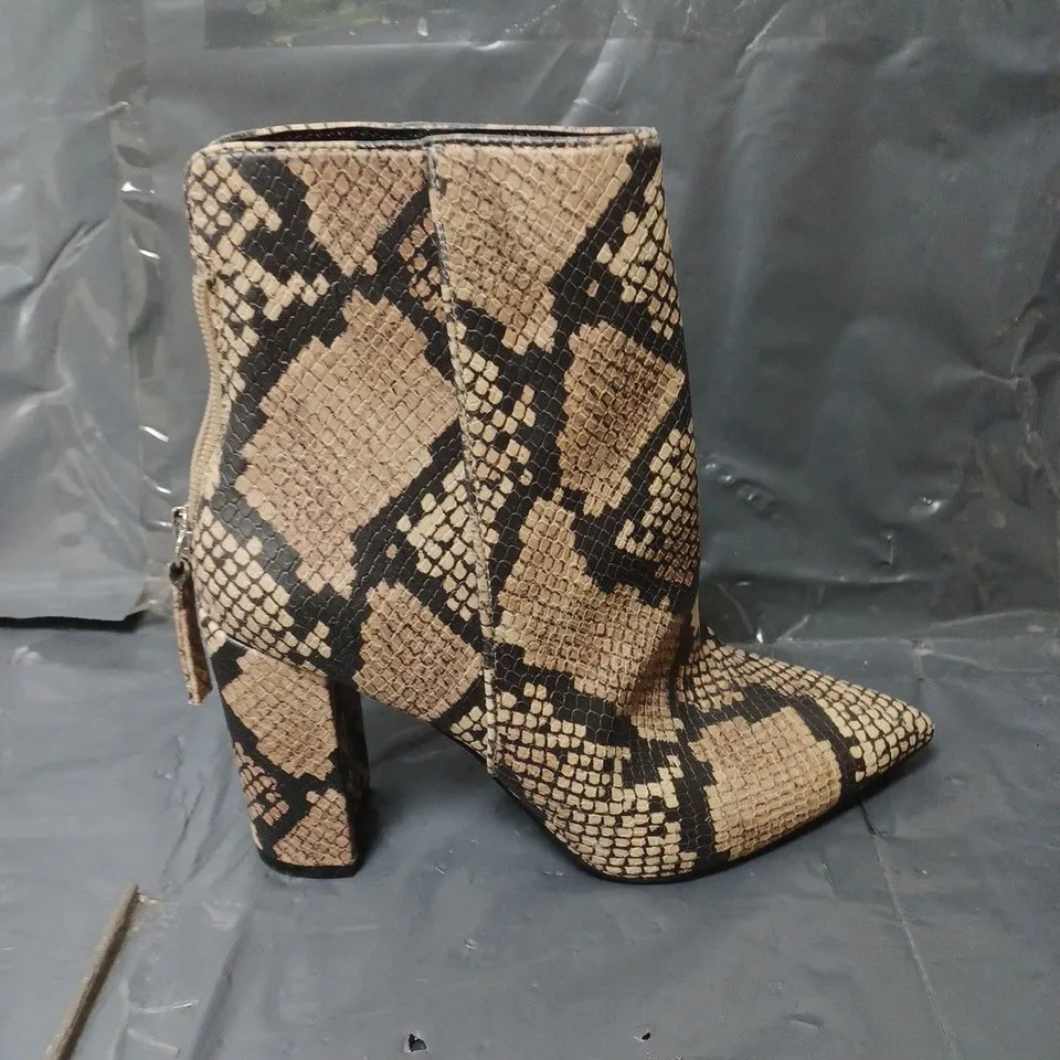 PAIR OF STEVE MADDEN SNAKE PRINT ANKLE BOOTS SIZE 36