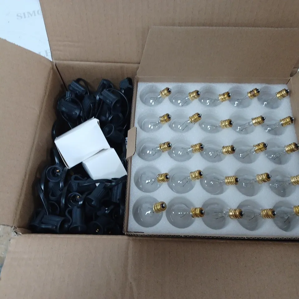 CLEAR G40 GLOBE STRING LIGHT SET INDOOR/OUTDOOR USE BOXED