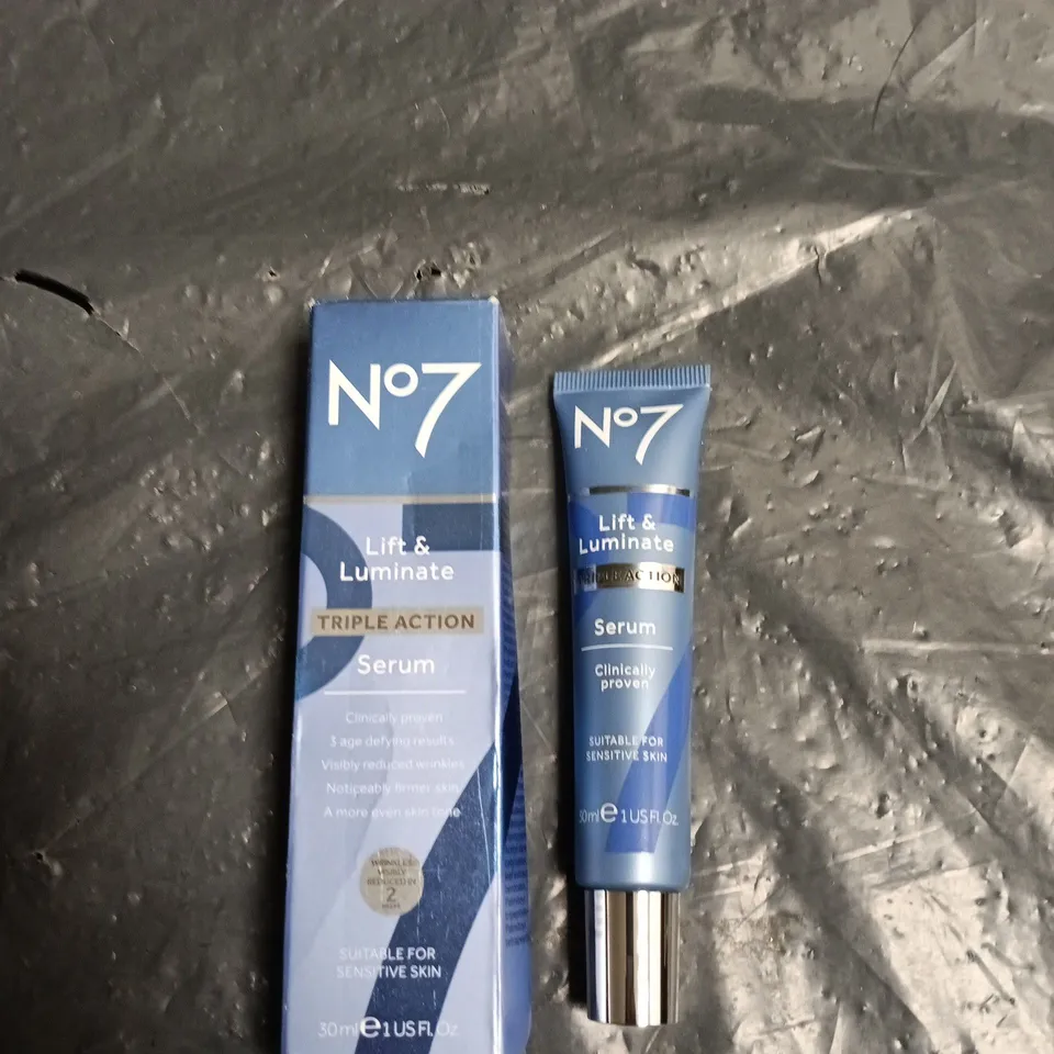 NO7 LIFT & ILLUMINATE SERUM 30 ML – BOXED