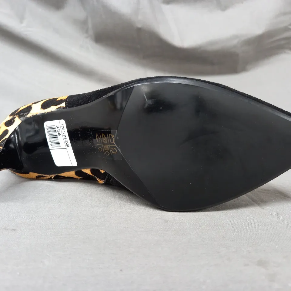 BOXED PAIR OF DUNE LONDON POINTED TOE HEELED BOOTS IN BLACK/LEOPARD PRINT SIZE 3