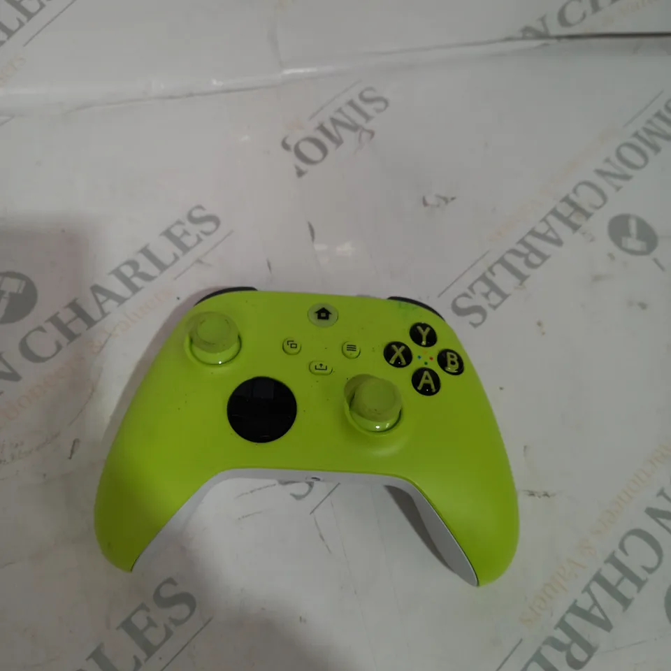XBOX ONE CONTROLLER - GREEN 