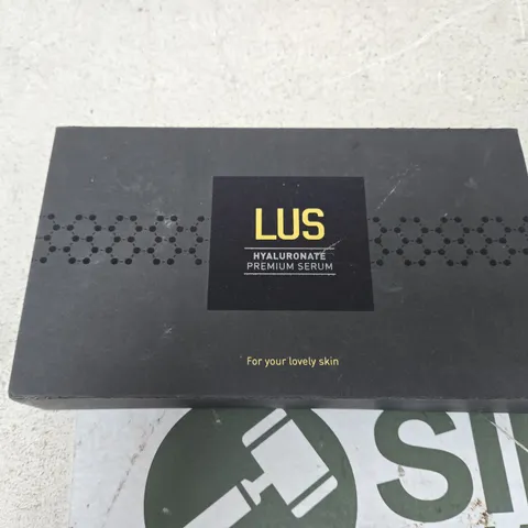 LUS HYALURONATE PREMIUM SERUM SET – 5ML GLASS VIALS IN BLACK PRESENTATION BOX