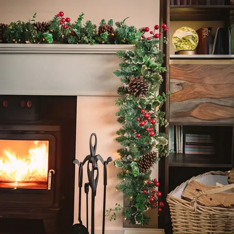 BOXED IVY BERRY - 6FT GARLAND WITH 100 WARM WHITE LIGHTS