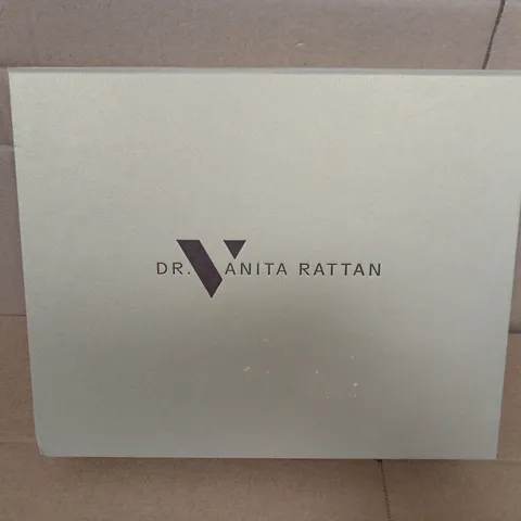 BOXED DR VANITA RATTAN PERFECTING CONCEALER PALETTE