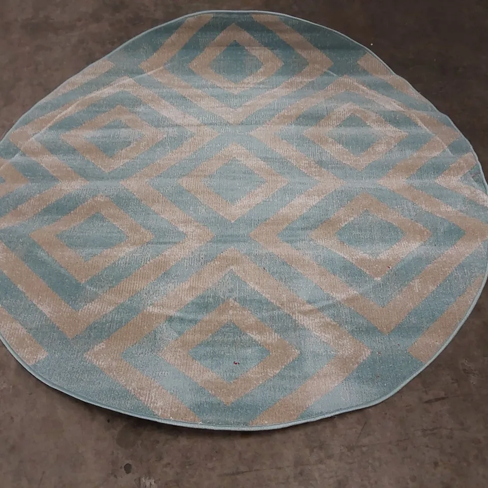 BRAND NEW BAGGED PACO HOME POCO RUG - 160cm D