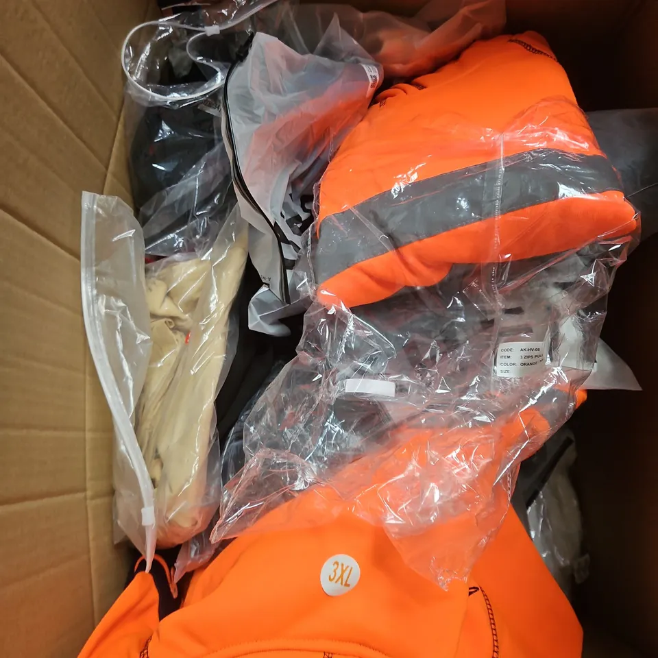 BOX OF APPROXIMATELY 20 ASSORTED CLOTHING ITEMS TO INCLUDE TSHIRT, SHORTS, BAG, ETC