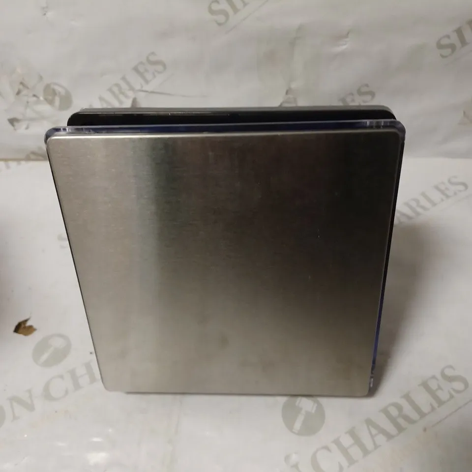 KNIGHTSBRIDGE EX004T LED BACKLIT EXTRACTOR FAN WITH OVERRUN TIMER IN STAINLESS STEEL WITH BLACK INSERT, 40.0 MM*156.0 MM*156.0 MM