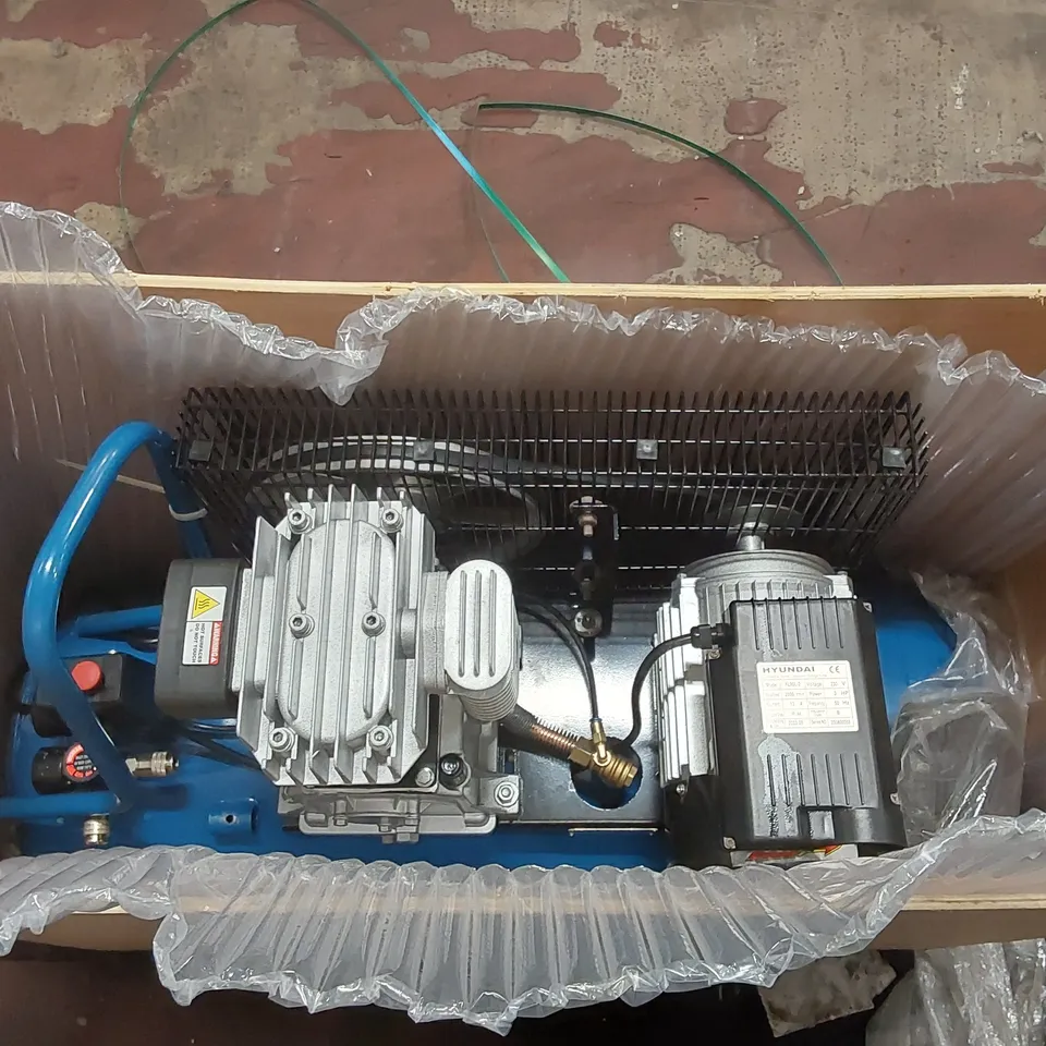 BOXED HYUNDAI YL90L-2 230V ELECTRIC AIR COMPRESSOR 