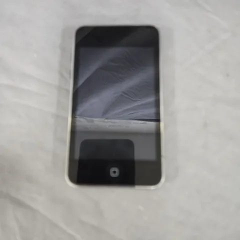 APPLE IPOD TOUCH 2ND GEN