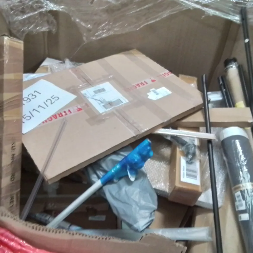 PALLET OF ASSORTED HOUSEHOLD GOODS AND PRODUCTS TO INCLUDE;RETRACTABLE SAFETY GATE,BABY PLAY MATS,KIDS SCOOTER