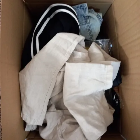 MEDIUM BOX OF ASSORTED CLOTHING ITEMS IN VARIOUS SIZES AND COLOURS