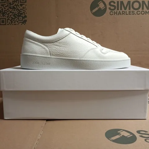 BOXED PAIR OF JUDE LLOW TELIER SHOES IN WHITE SIZE UK 8