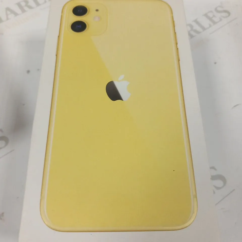 BOXED APPLE IPHONE 11 MOBILE PHONE 64GB