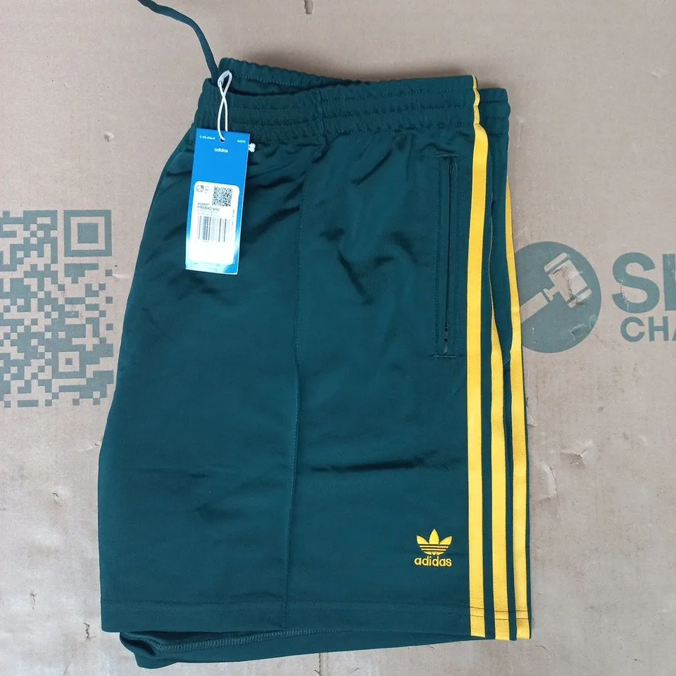 ADIDAS FIREBIRD SHORTS IN DARK GREEN/YELLOW SIZE 2XL
