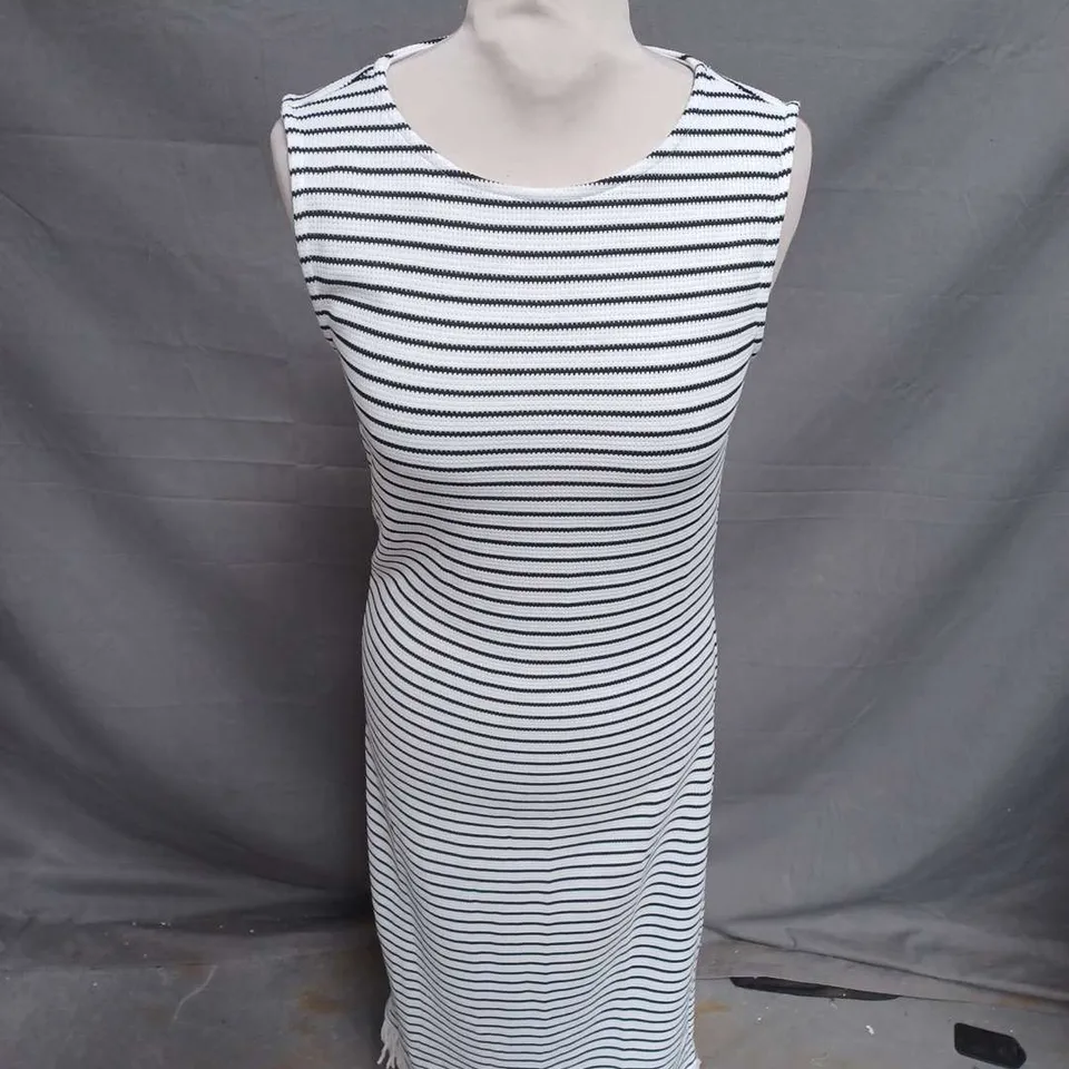 VILA VISIF O-NECK MIDI DRESS IN BLACK/WHITE STRIPE SIZE S