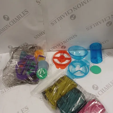 BOXED KINETIC SAND SUPER SATISFYING SET