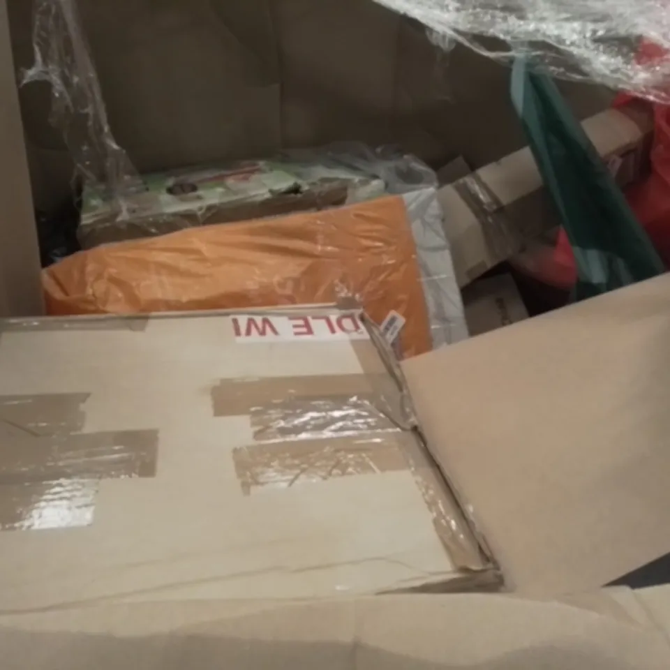 PALLET OF ASSORTED ITEMS INCLUDING MULTI-USE PRESSURE COOKER, LONG TENSION CURTAIN ROD, TOILET SEATS, PRELIT CHRISTMAS TREE