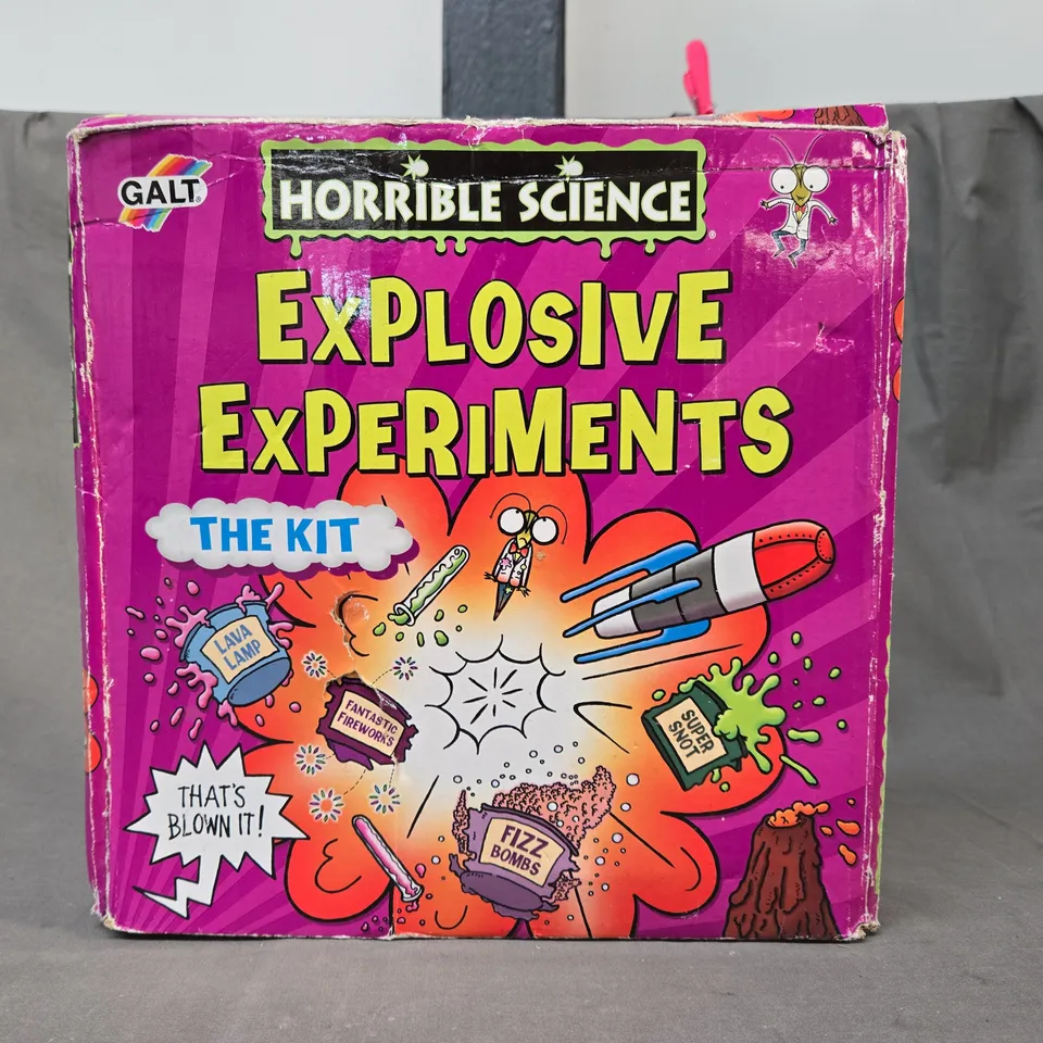 BOXED HORRIBLE SCIENCE EXPLOSIVE EXPERIMENTS KIT