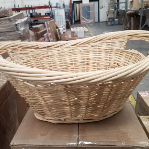 LAUNDRY BASKET MADE OF WICKER