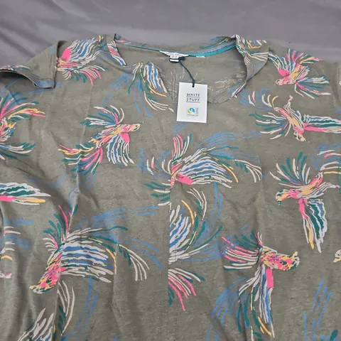 WHITE STUFF PRINTED TOP – GREY WITH MULTICOLOUR BIRD PATTERN (UK 18)