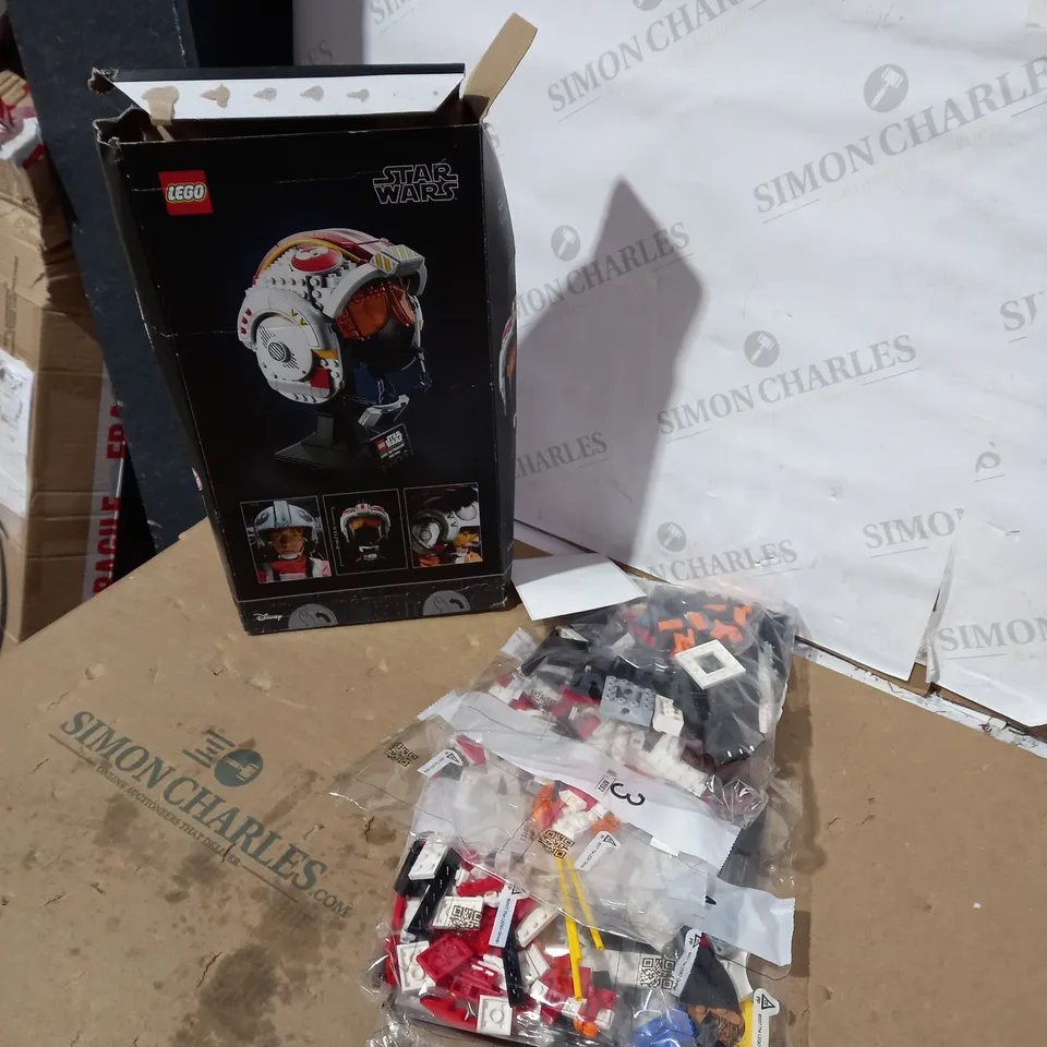 LEGO STAR WARS LUKE SKYWALKER HELMET SET  RRP £60