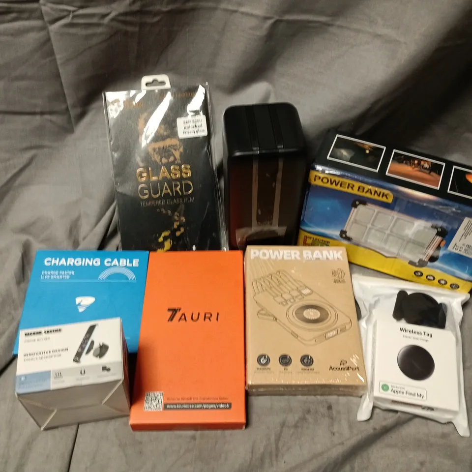 APPROXIMATELY 12 ASSORTED MOBILE PHONE ACCESSORIES TO INCLUDE CASES, CABLES AND POWER BANKS, ETC