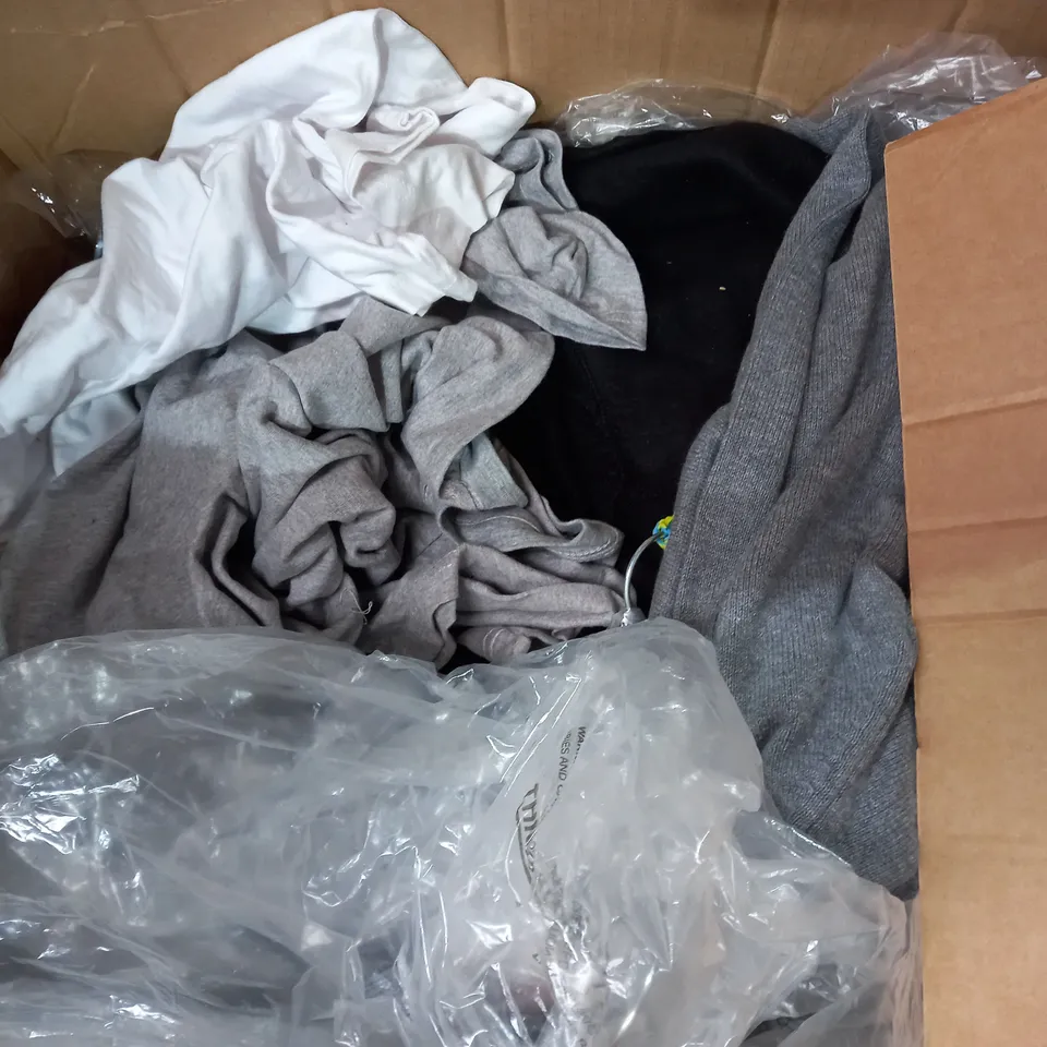 BOX OF APPROX. 14 OF ASSORTED CLOTHING ITEMS TO INCLUDE - DNV - NEXT - PURE COTTON 