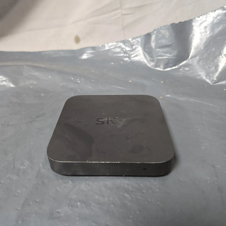 SKY Q MINI SET-TOP BOX - BLACK 