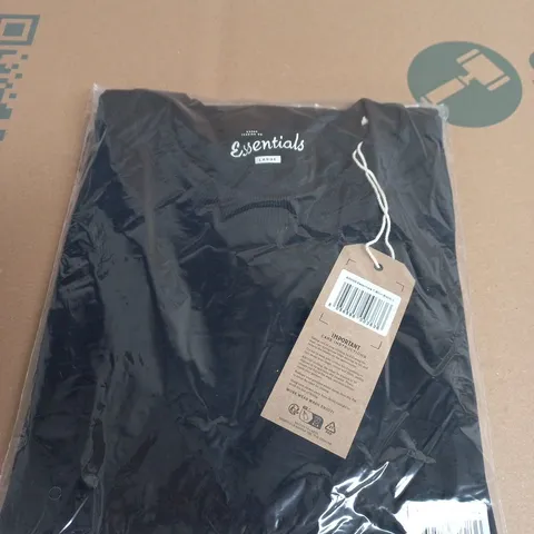 &SONS ESSENTIALS T-SHIRT β BLACK, UK LARGE (L)