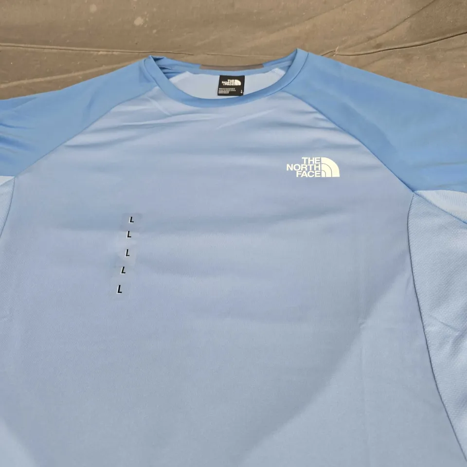 THE NORTH FACE LOGO TEE - SIZE LARGE
