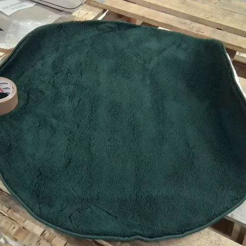 CRESTFIELD UNIFORM COLOUR AREA RUG 80X80CM