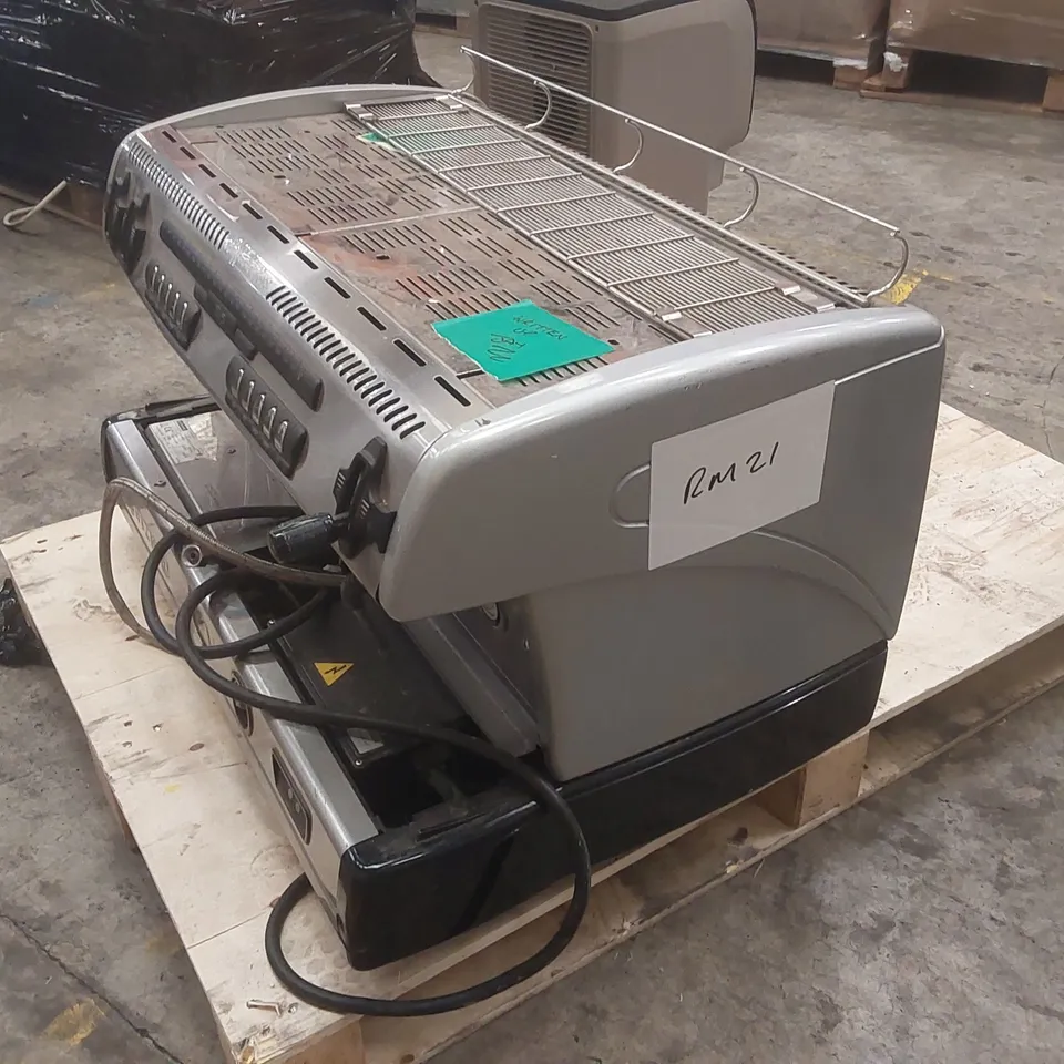 LA SPAZIALE S5 COMMERCIAL 2 GROUP COFFEE MACHINE
