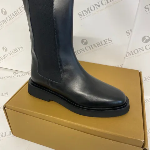 BOXED PAIR OF WHISTLE SIZE 39 BLACK BOOTS