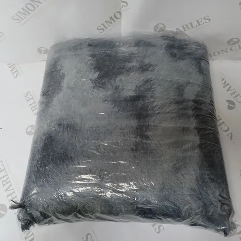 DARK GREY RUG APPROX 40 X 63 INCHES