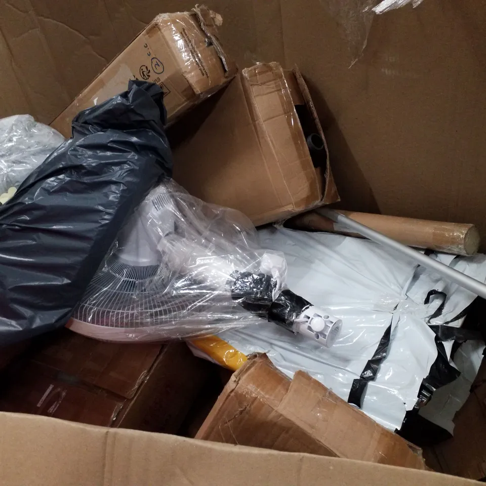 PALLET OF ASSORTED PRODUCTS INCLUDING PLAYPEN, RETRACTABLE SAFETY GATE, WOODEN COAT RACK, ELECTRIC FIREPLACE 