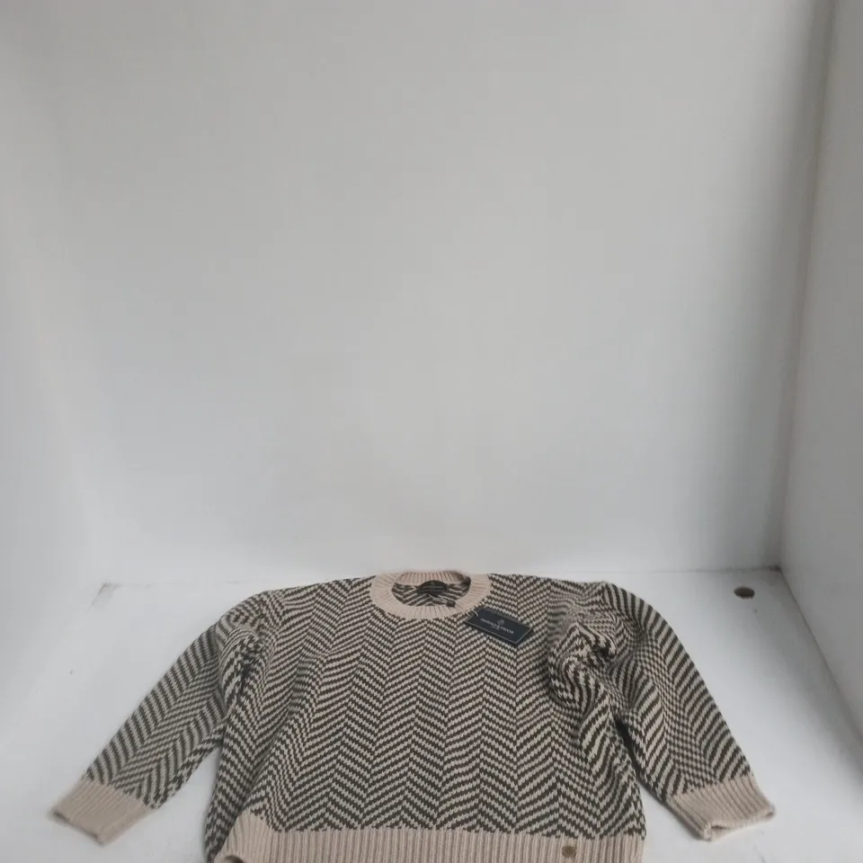 FAIRFAX & FAVOR KNIT SWEATER – LARGE, BEIGE/GREY HERRINGBONE