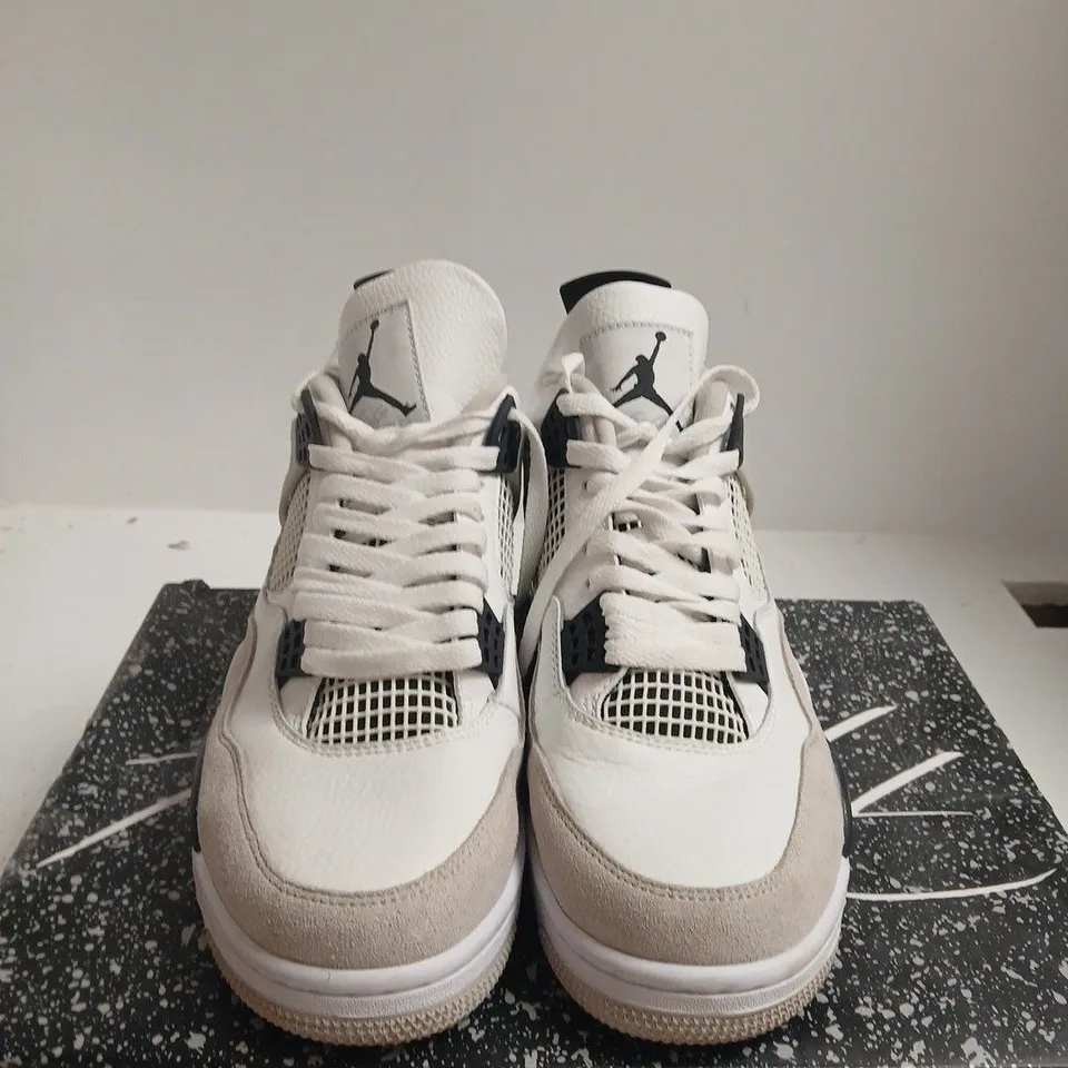 BOXED PAIR OF AIR JORDAN 4 RETRO SNEAKERS – UK 8.5