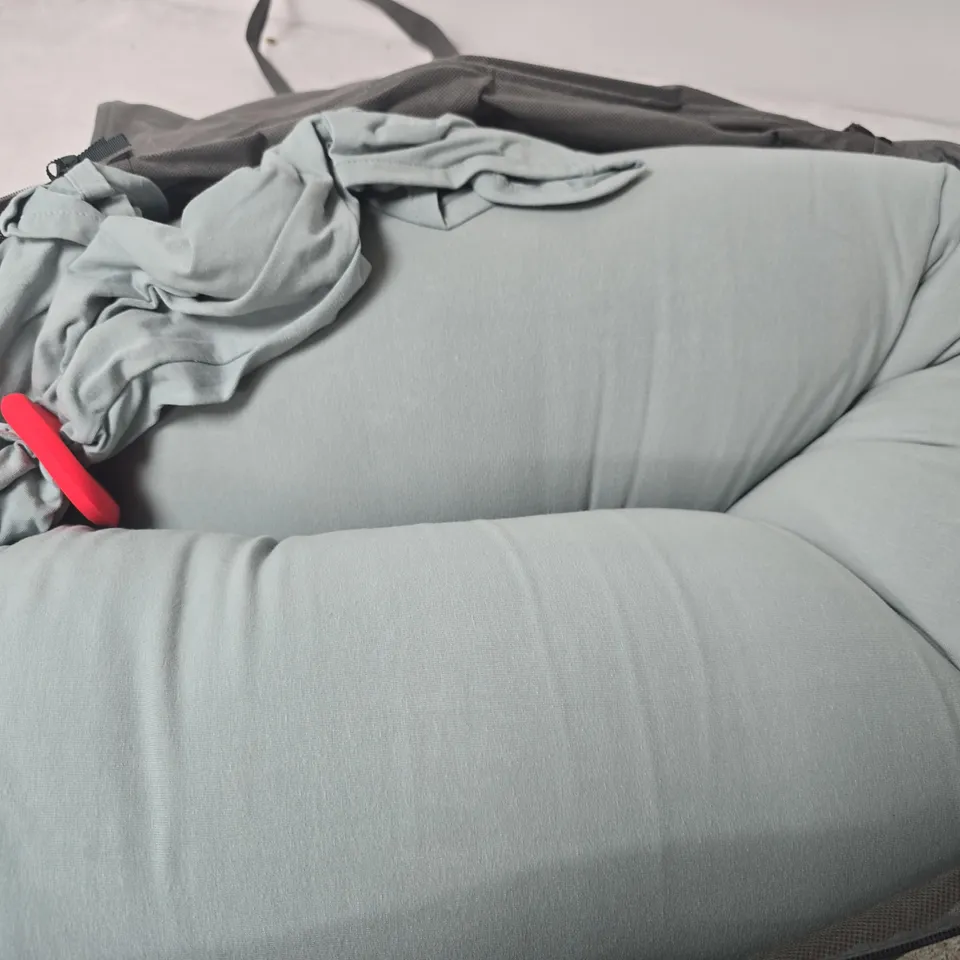BBHUGME PERGNANCY PILLOW IN GREY