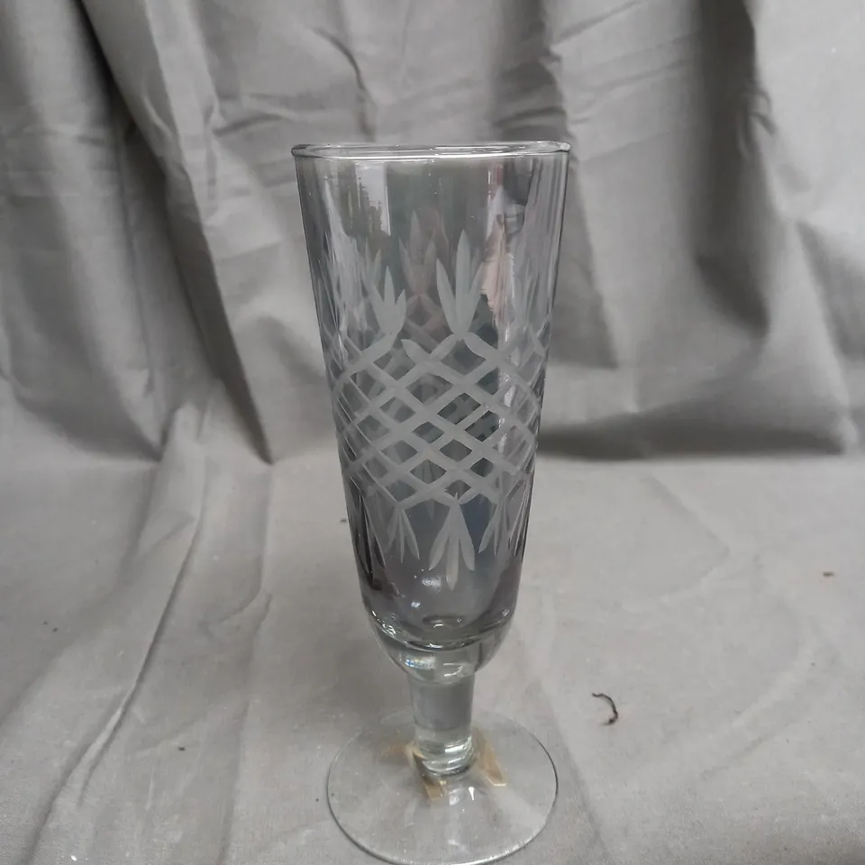 JULIEN MACDONALD GLASS FLUTES X4