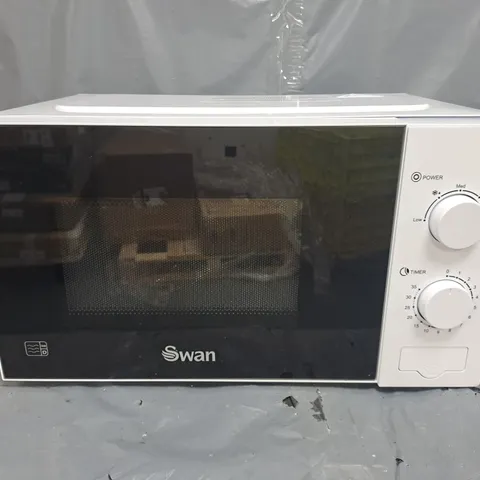 BOXED SWAN 20L 700W MANUAL MICROWAVE IN WHITE - COLLECTION ONLY