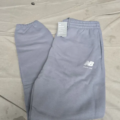 NEW BALANCE RELAXED JOGGERS IN GREY - MEDIUM