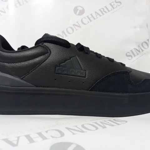 BOXED PAIR OF ADIDAS KANTANA SHOES IN BLACK UK SIZE 10