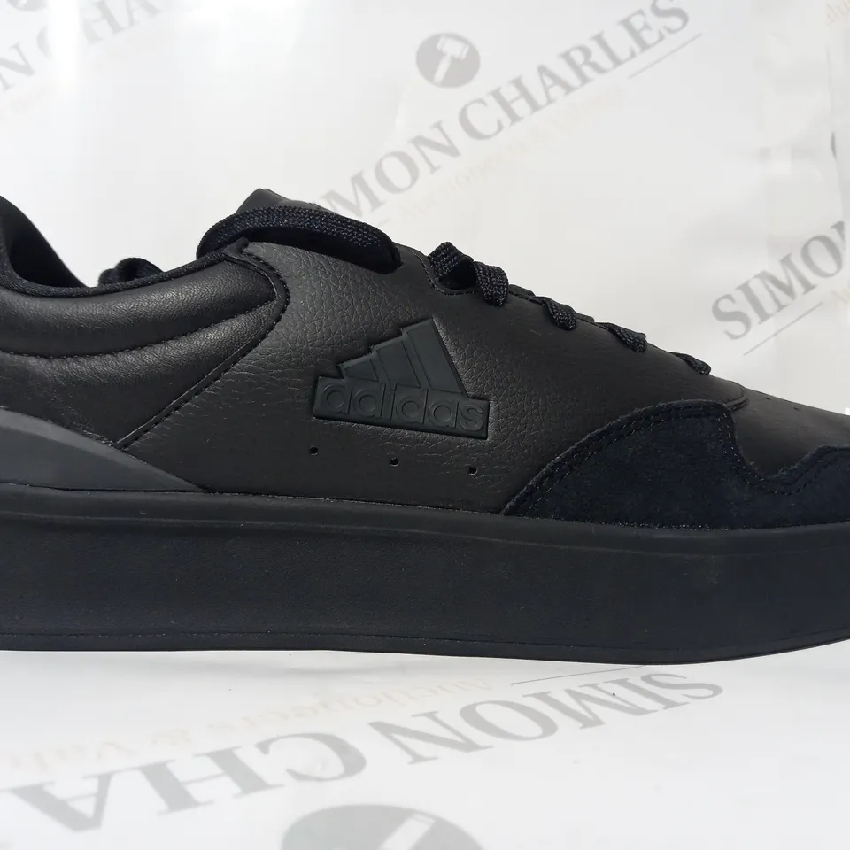 BOXED PAIR OF ADIDAS KANTANA SHOES IN BLACK UK SIZE 10