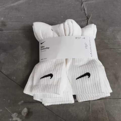 NIKE EVERYDAY CREW SOCKS 6 PACK IN WHITE - UK 8-11