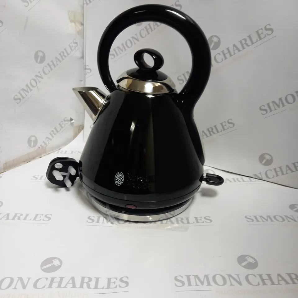 BOXED RUSSELL HOBBS TRADITIONAL KETTLE - BLACK. 