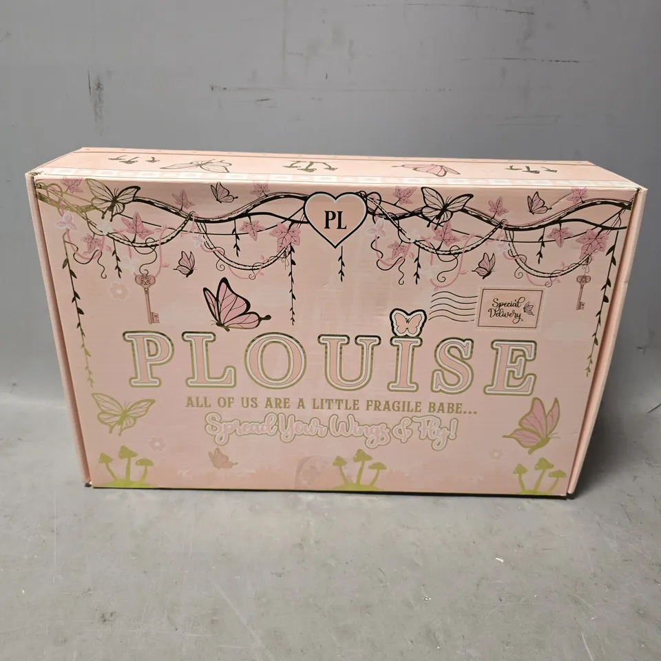 P.LOUISE ASSORTED COSMETIC MYSTERY BOX 